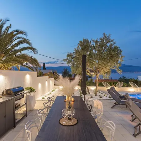 Apartment In Slatine Near The Beach, Cleaning Included * Trogir