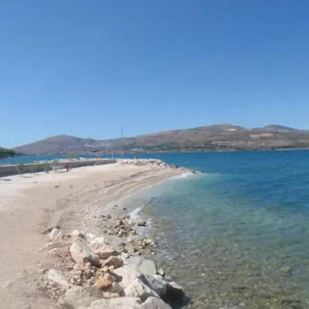 Apartment In Slatine Near The Beach, Cleaning Included Apartment *