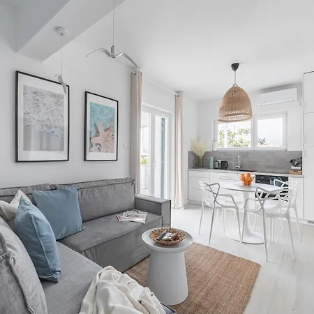 Apartment Sun-kissed Comfort By The Adriatic, Cleaning Included *