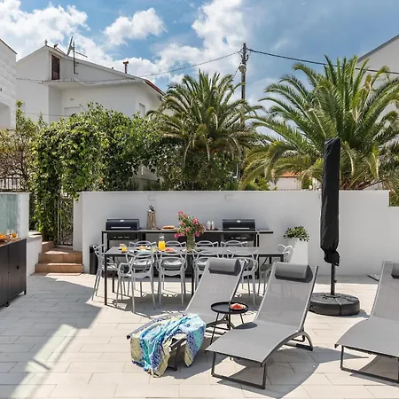 Sun-kissed Comfort By The Adriatic, Cleaning Included * Trogir